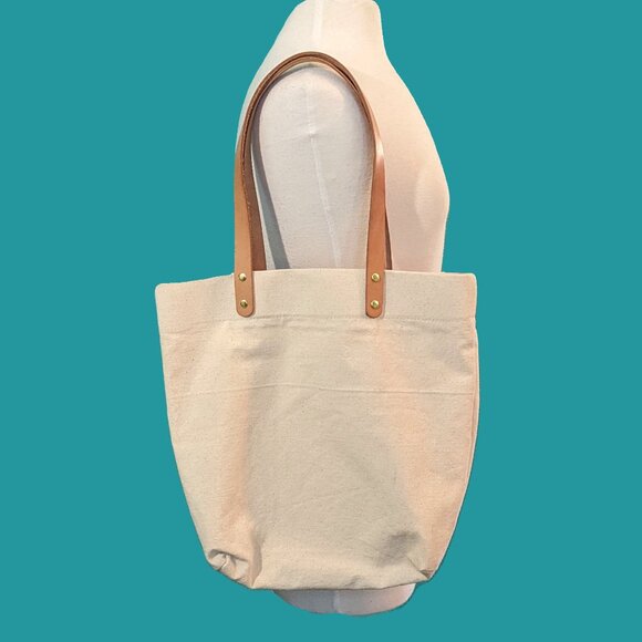 Meri Meri Cream Canvas Cherry Tote Preowned - Picture 2 of 6